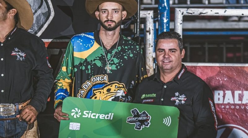 Cleverson Douglas Barbosa, de Castelo de Sonhos-PA