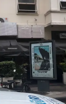 Dre'moni Watts, bailarino de Lady Gaga, posta cartaz da turnê |Foto: Reprodução