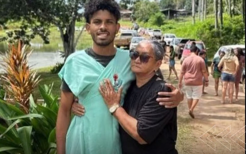 Mãe e filho durante cerimonia de batismo horas antes do crime | Foto: Reprodução