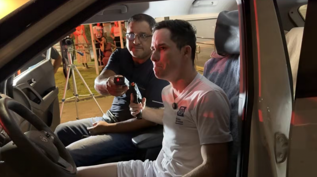 O médico e namorado da vítima Bruno Felisberto do Nascimento Tomiello de 29 anos participa da simulação do crime realizada pela Politec Foto- Reprodução (1)