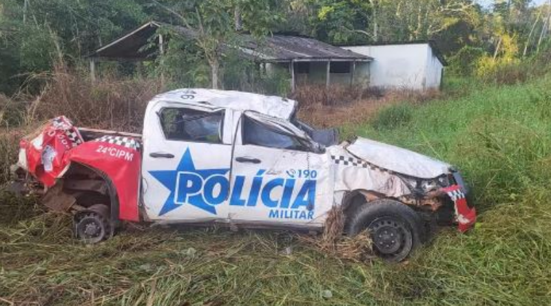 viatura pm destruida