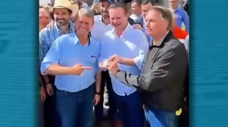 bolsonaro entrega medalha a kassab