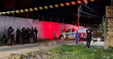 homem morto a tiros-carro-pm