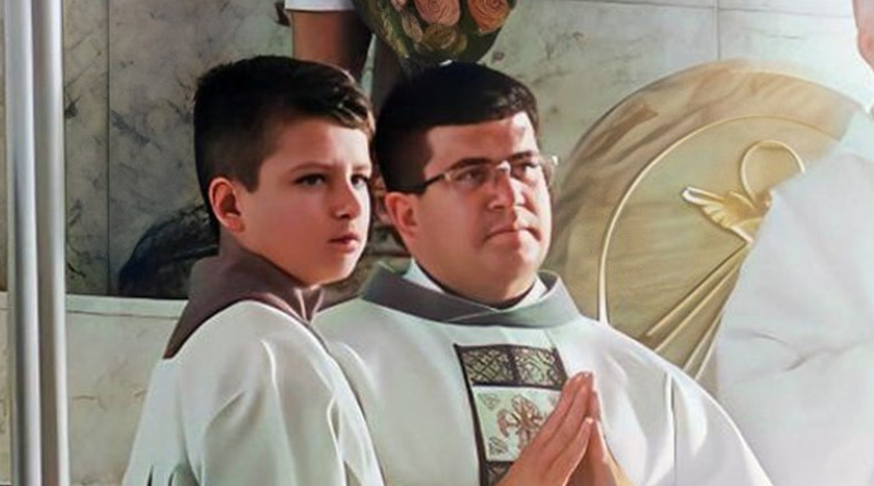 menino devorado por crocodilo