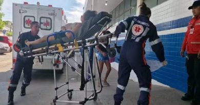 Grávida vítima de agressão chegando no Pronto Socorro Municipal de Santarém-PA — Foto: Kamila Andrade / g1