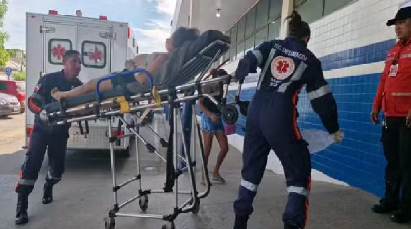 Grávida vítima de agressão chegando no Pronto Socorro Municipal de Santarém-PA — Foto: Kamila Andrade / g1