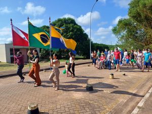 Desfile foi realizado na área externa do hospital