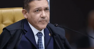 Decisão de Nunes Marques freia licenciamentos municipais de sites de apostas