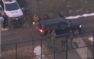 Nicolás Maduro é transferido por autoridades dos EUA para comparecer em tribunal em Nova York em 5 de janeiro de 2026. — Foto: Reuters