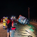 Ônibus com 26 passageiros tomba na BR-163 e deixa 10 feridos no MT