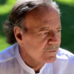Julio Iglesias é acusado de assédio sexual por ex-funcionárias