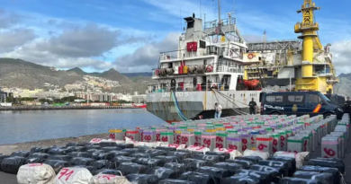 Polícia Nacional da Espanha apreende 10 toneladas de cocaína em operação internacional com apoio da PF, DEA e autoridades europeias. Detidos 13 tripulantes. | Foto: Polícia Nacional da Espanha