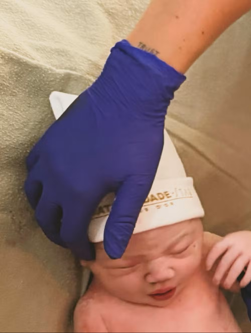 Nasce Zuza, filha de Rafa Kalimann e Nattan — Foto: Hanna Rocha Fotografia/